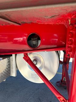 2017 Barker
                St3 Od 22 Pallet Refrigerated Sd Tail Gate 