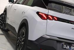 2024 Peugeot 3008 GT Hybrid P64 Okenite White
