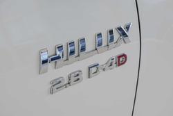 2020 Toyota
Hilux SR5