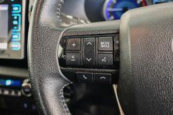2020 Toyota
Hilux SR5