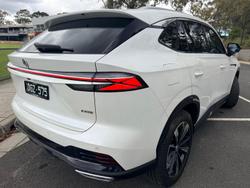 2025 MG HS Essence AS33 MY25 Pearl White