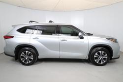 2021 Toyota
                Kluger GXL