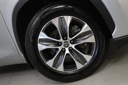 2021 Toyota
                Kluger GXL