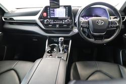 2021 Toyota
                Kluger GXL