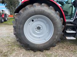 Massey Ferguson
5S.135 Dyna-6 Efficient Tractor 135Hp