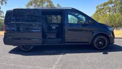 2024 Mercedes-Benz
                V-Class V300 AMG