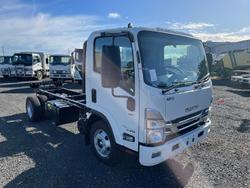 2025 Isuzu
                Npr 75-190 AMT MWB