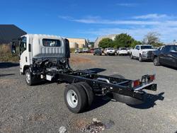 2024 Isuzu Npr 75-190 MWB