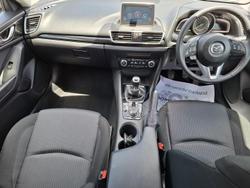 2015 Mazda
3 SP25