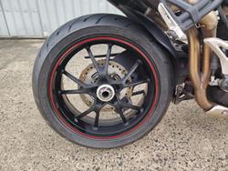 2015 Triumph Speed Triple 1050 ABS Speed Triple Black