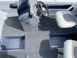 2025 QUINTREX 520 Top Ender Pro