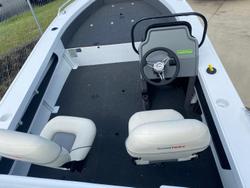 2025 QUINTREX 520 Top Ender Pro