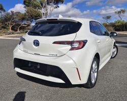 2018 Toyota
Corolla Ascent Sport Hybrid