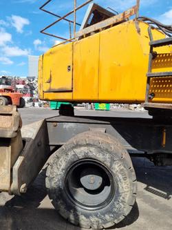 2011 Liebherr Lh40 Yellow