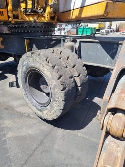 2011 Liebherr Lh40 Yellow