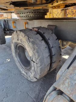 2011 Liebherr Lh40 Yellow