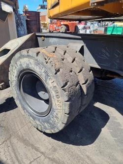 2011 Liebherr Lh40 Yellow