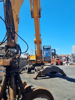 2011 Liebherr Lh40 Yellow