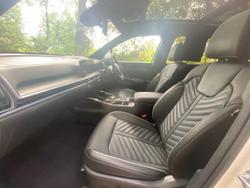 2024 Kia
Sorento HEV GT-Line