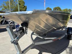 2024 QUINTREX F390 Outback Explorer