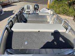 2025 QUINTREX F390 Outback Explorer