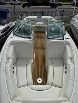 2007 Sea Ray 270 SLX