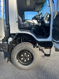 2024 Isuzu N Series NPS 75/45-155 White