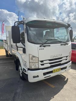 2017 Isuzu Frr 110/260 Crew Cab Tipper FRR 110/260 CREW CAB WHITE