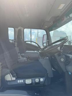 2017 Isuzu Frr 110/260 Crew Cab Tipper FRR 110/260 CREW CAB WHITE