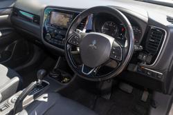 2016 Mitsubishi
Outlander Exceed