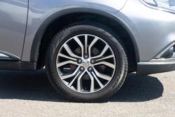 2016 Mitsubishi
Outlander Exceed