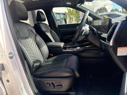 2024 Kia
Sorento HEV GT-Line
