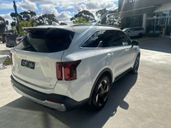 2024 Kia
Sorento HEV GT-Line