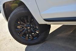 2024 Mitsubishi
Triton GLX-R
