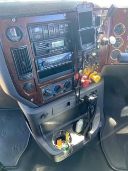 2017 Mack Trident White