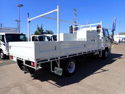 2015 MITSUBISHI FIGHTER 1024 WHITE