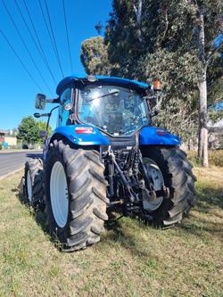 2012 New Holland T6020