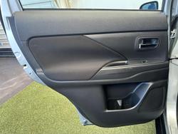 2020 Mitsubishi Outlander ES