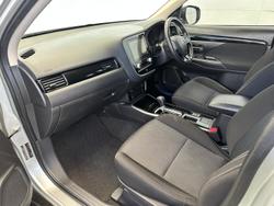 2020 Mitsubishi Outlander ES