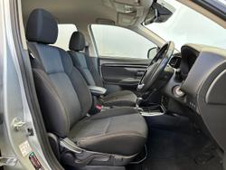 2020 Mitsubishi Outlander ES