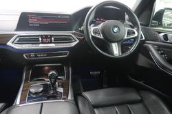 2019 BMW
                X5 M50d