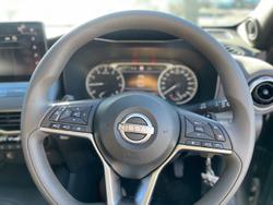 2024 Nissan
JUKE ST+