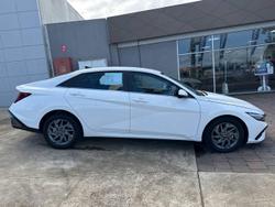 2024 Hyundai
i30 Hybrid