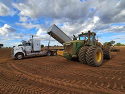 2023 John Deere 9R 540 Green