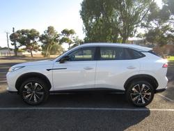 2024 MG
HS Excite