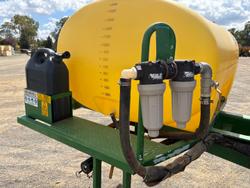 2019 John Deere 7210R Green
