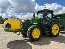 2019 John Deere 7210R Green