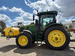 2019 John Deere 7210R Green