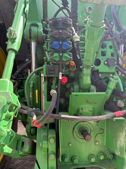 2019 John Deere 7210R Green