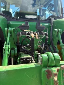 2019 John Deere 7210R Green